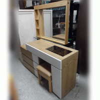 서랍식 화장대+의자포함