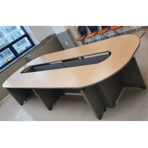 연결회의용 테이블