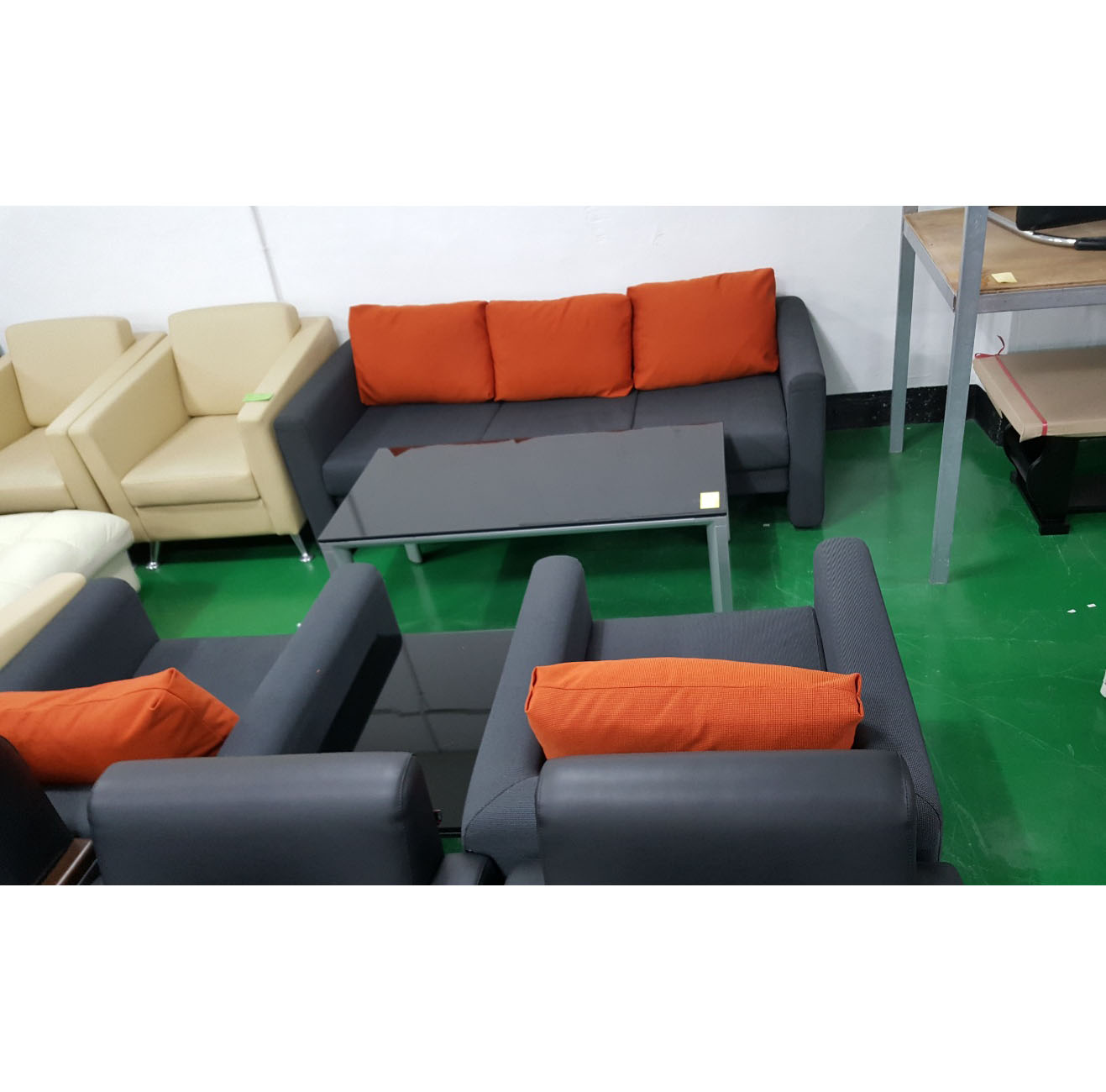 쇼파 퍼시스 1.1.3 (협탁+유리탁자)포함