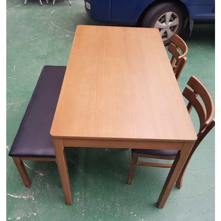 4인 식탁 (의자 포함)