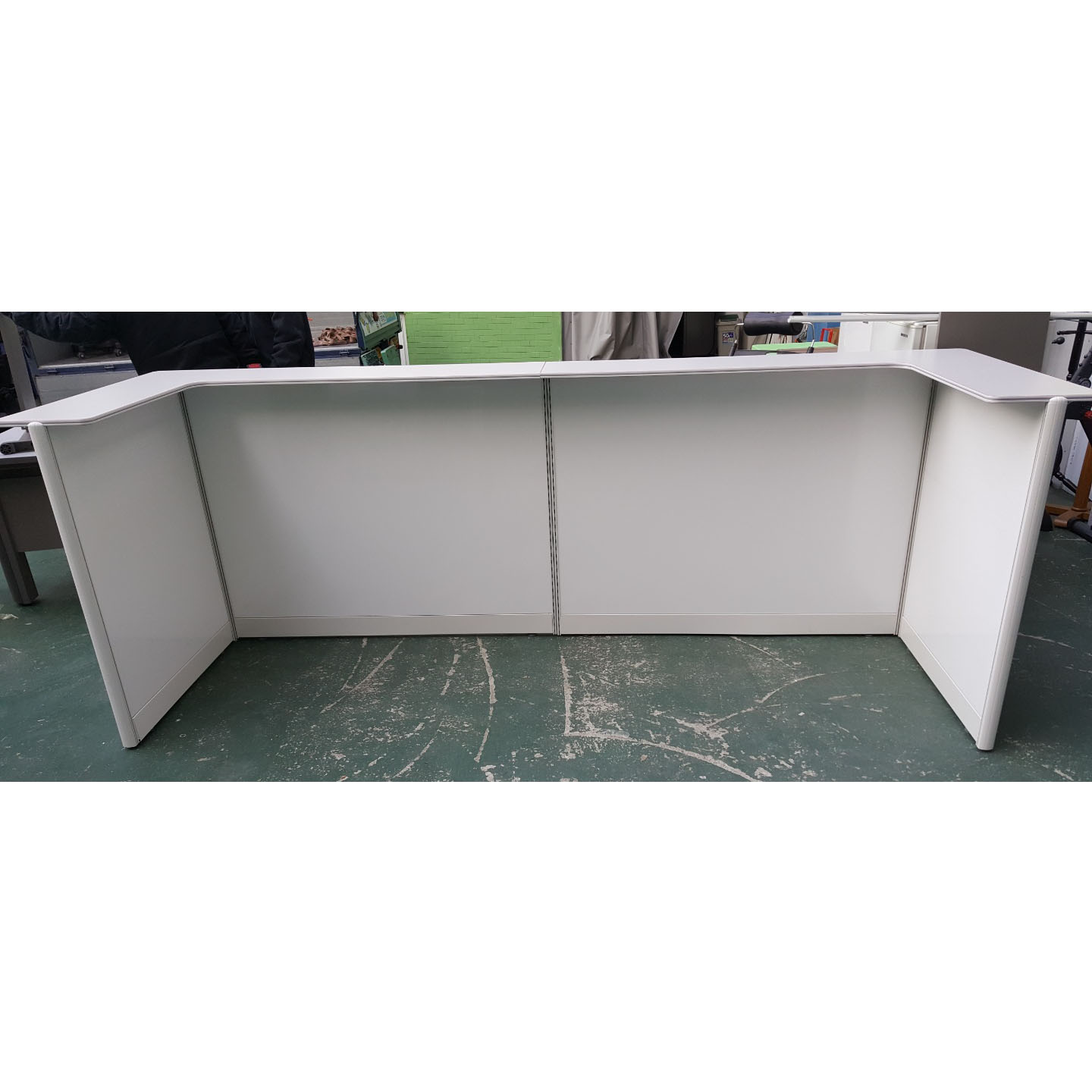 카운터. 인포메이션