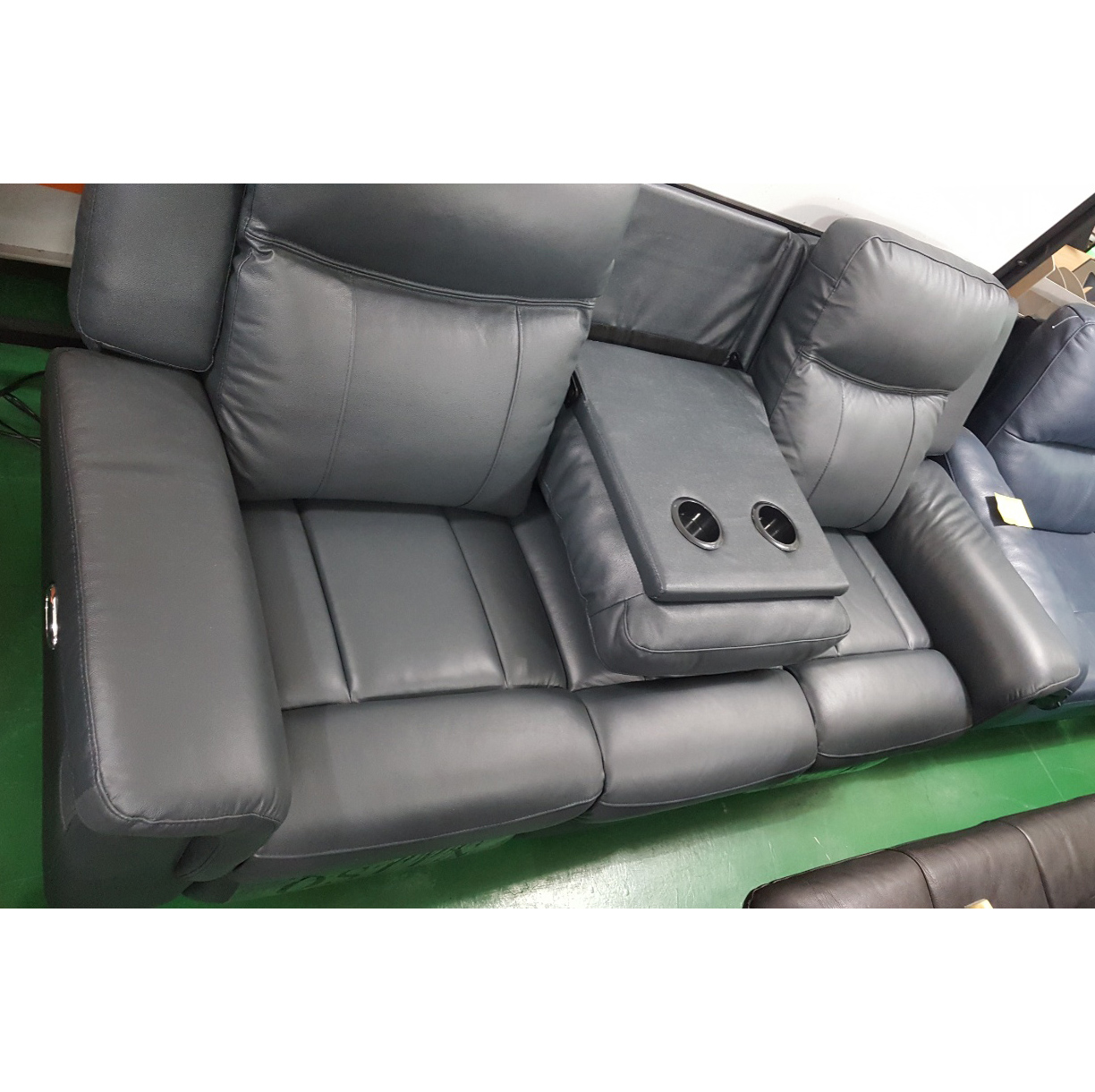 가죽 전동리클라이너 쇼파