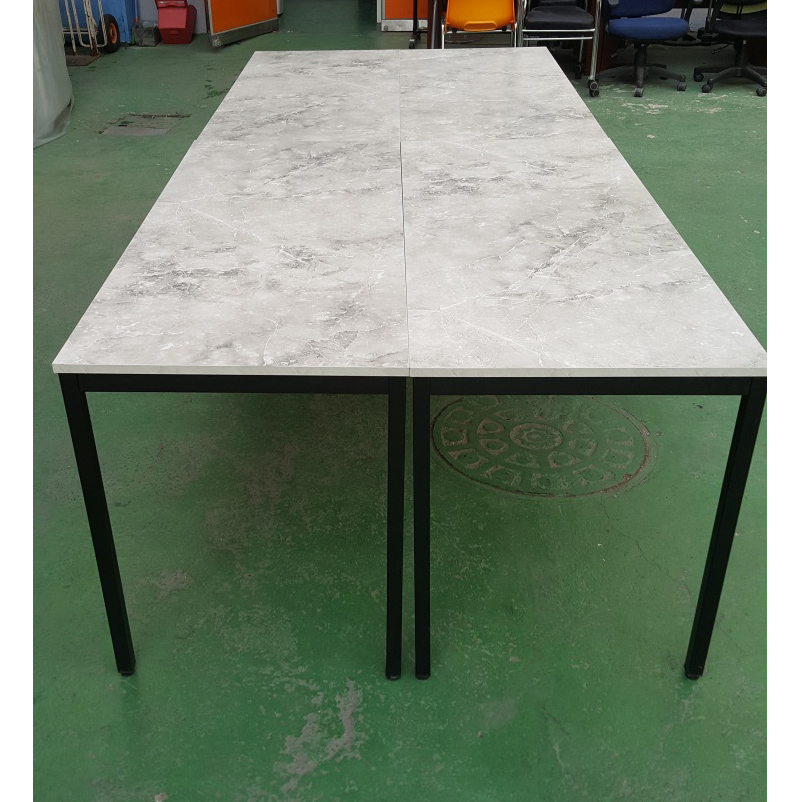 연결 회의용 테이블