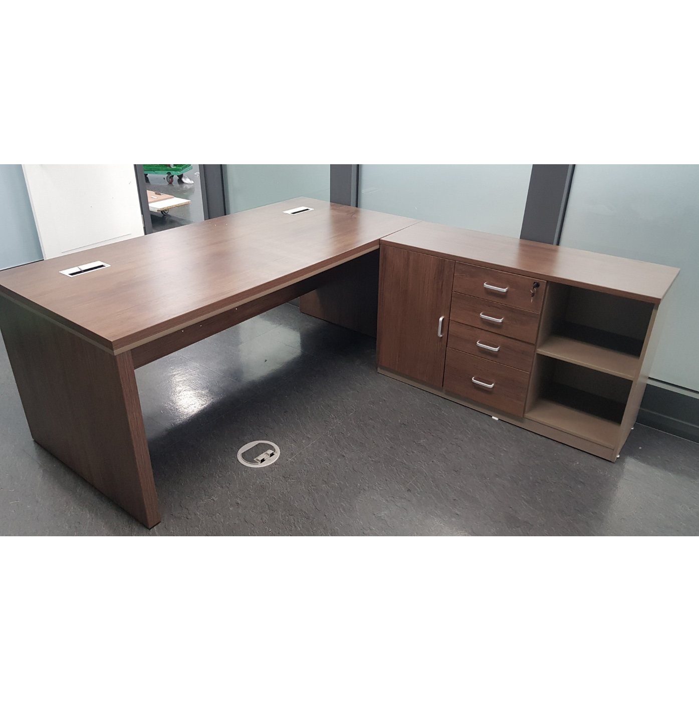 중역 책상 세트