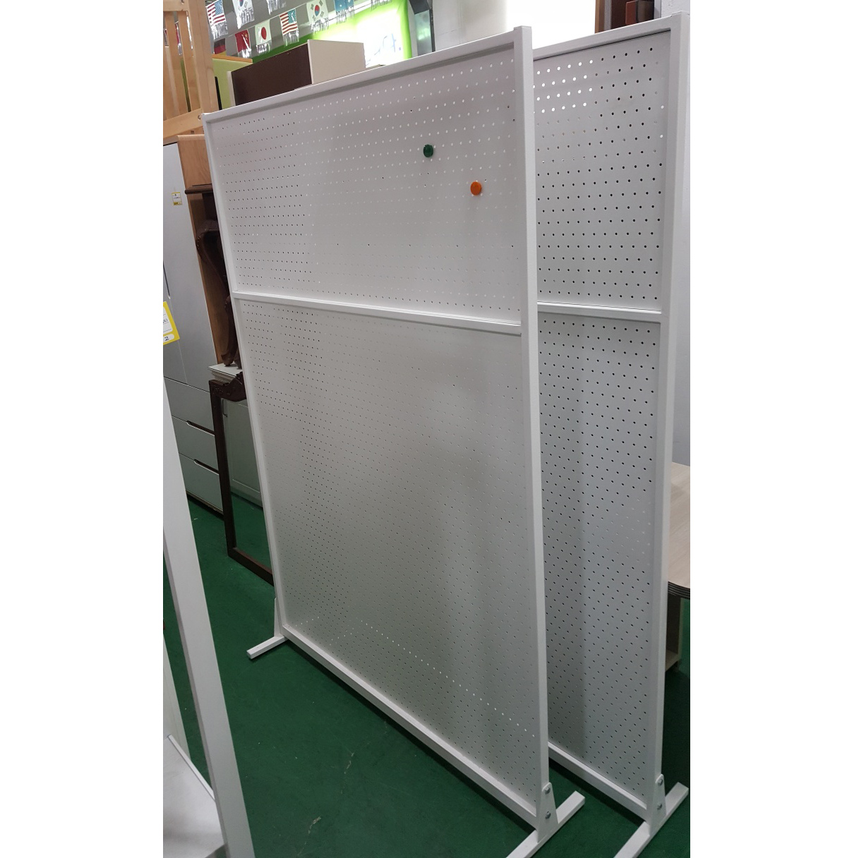 철제 타공 파티션 안전각 포함 2EA