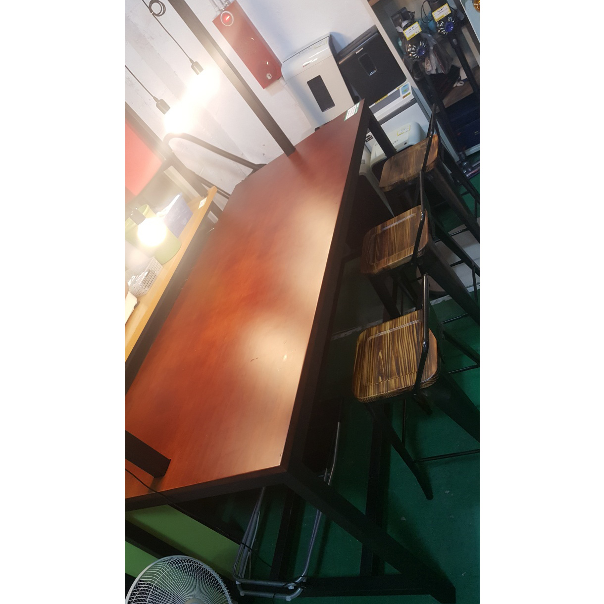 조명 바 테이블