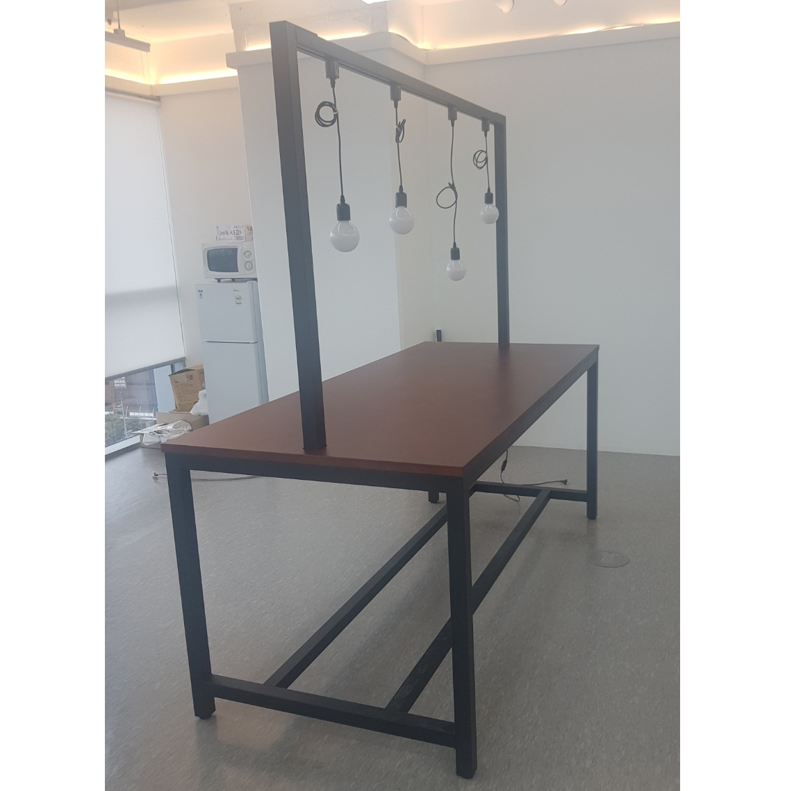 조명 바 테이블