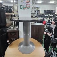 중역 원 테이블