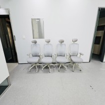 코아스 메쉬 의자